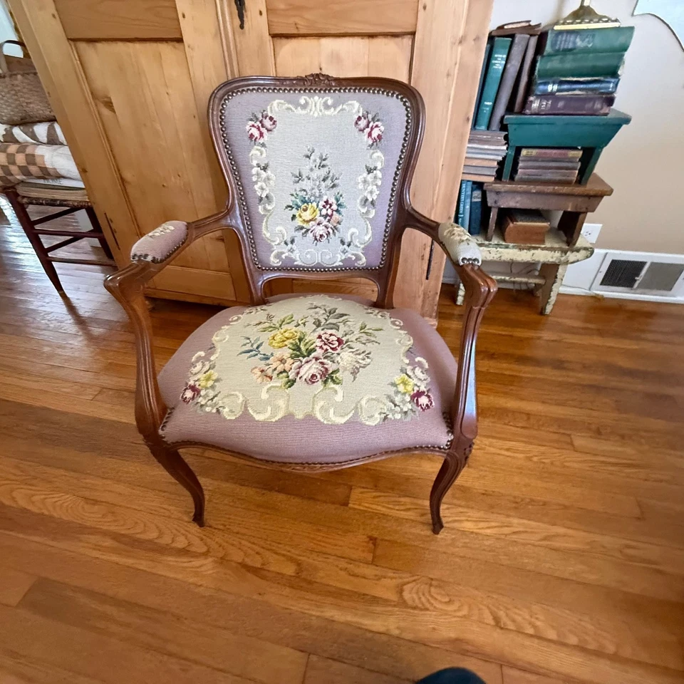 Sillón francés vintage Luis XV punta de aguja Foto 4 de 4