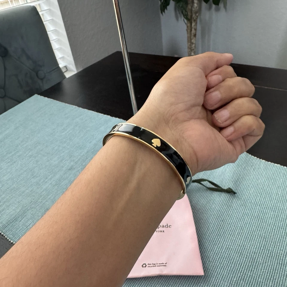 Pulsera Kate Spade negro y oro Foto 4 de 4