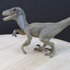 SCHLEICH - Dinosaurs Velociraptor RETIRED Articulated Jaw so Detailed