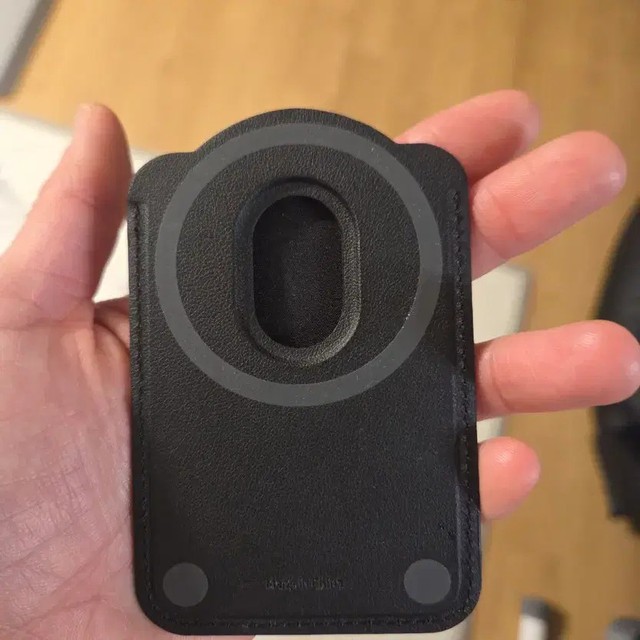 Apple MagSafe Card Wallet - Black New