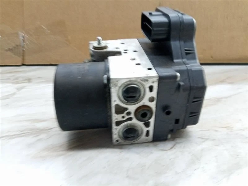 Lexus GS300 2006 ABS antibloqueo bomba de freno control módulo 4454030100 Foto 2 de 4