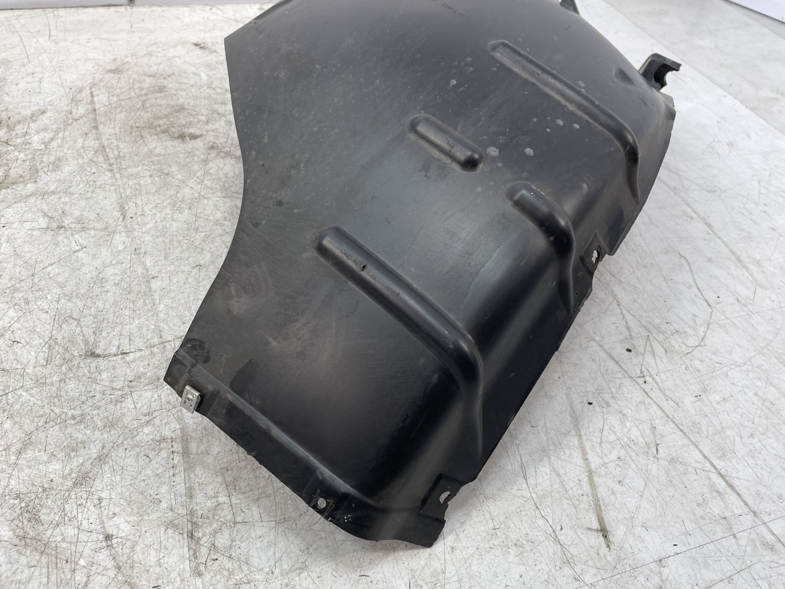 ✅ 2012-2018 OEM Bentley Continental GT GTC Front Right Passenger Fender Liner