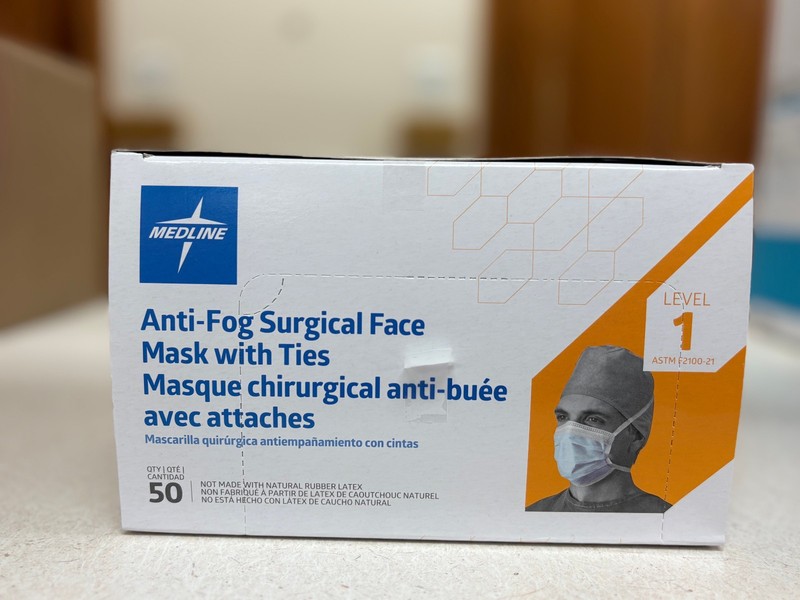 Medline Anti-fog Surgical Face mask w/Ties Box of 50 - Level 1
