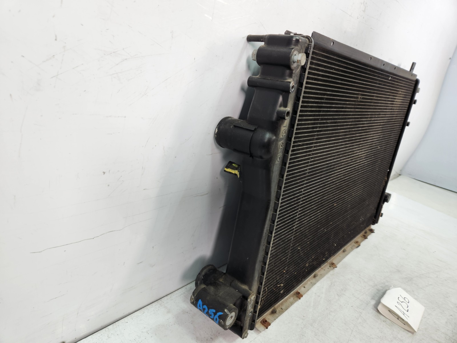 ✅ 04-10 OEM Maserati Quattroporte M139 Engine Motor Cooling Coolant Radiator 71k