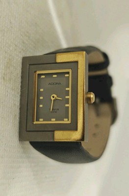 Adora Titanium Quartz Damenuhr Vintage Retro Sammler