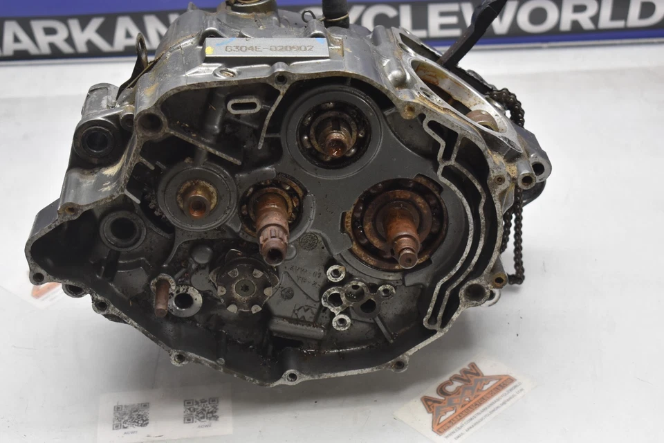 BICICLETA E2-2 MOTOR INFERIOR MANIVELA 04 YAMAHA TTR225 TTR 225 ENVÍO GRATUITO A EE. UU. Foto 2 de 4