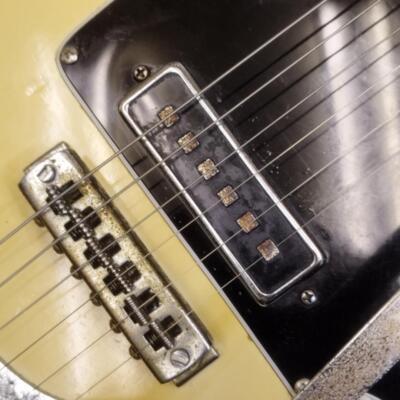TEISCO S-2 ビザール　ギター Teisco S-2 Bizarre Guitar White, Used, Functional, Some Wear