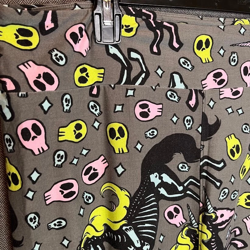 Leggings Lularoe Para Mujer Altos Curvilíneos Estampado Gráfico Tobillo Cónico Deporte Calaveras  Foto 4 de 4