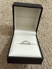 Unworn 9ct white gold 2mm extra heavyweight wedding ring size I