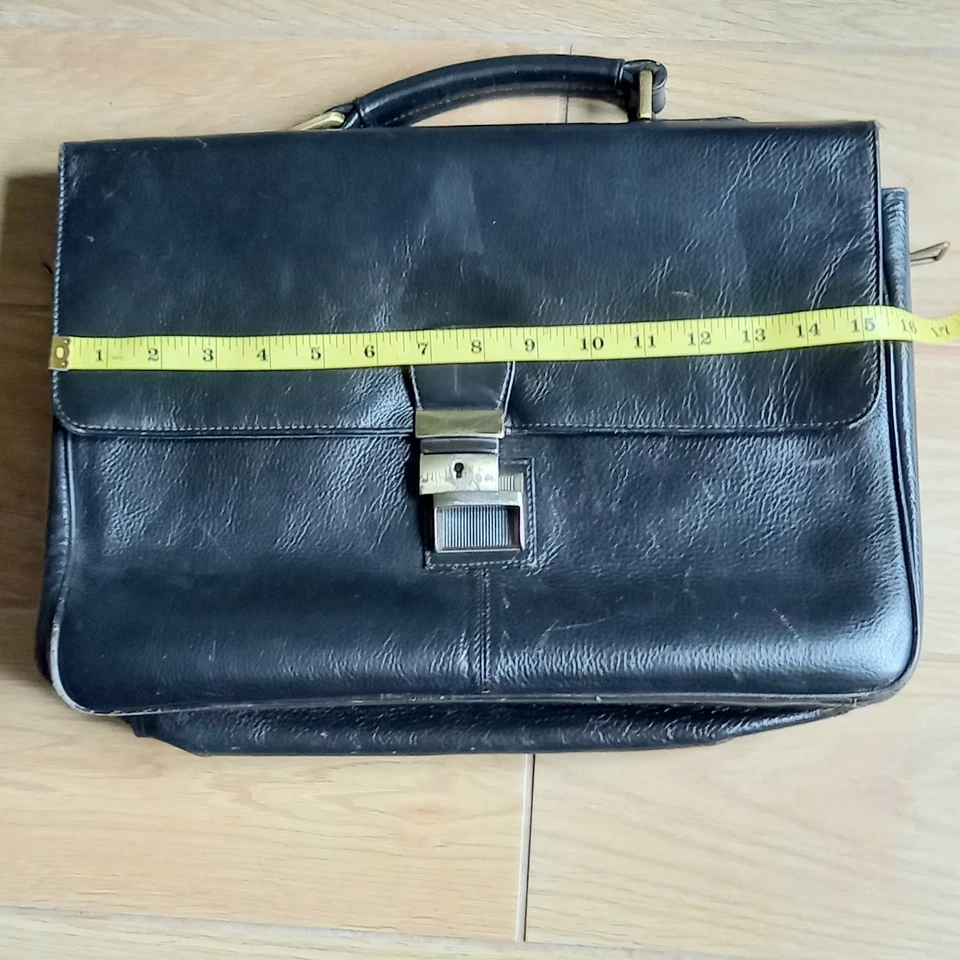 VISCONTI BLACK SOFT LEATHER BRIEFCASE WITH 7 POCKETS. - Image 3 of 4