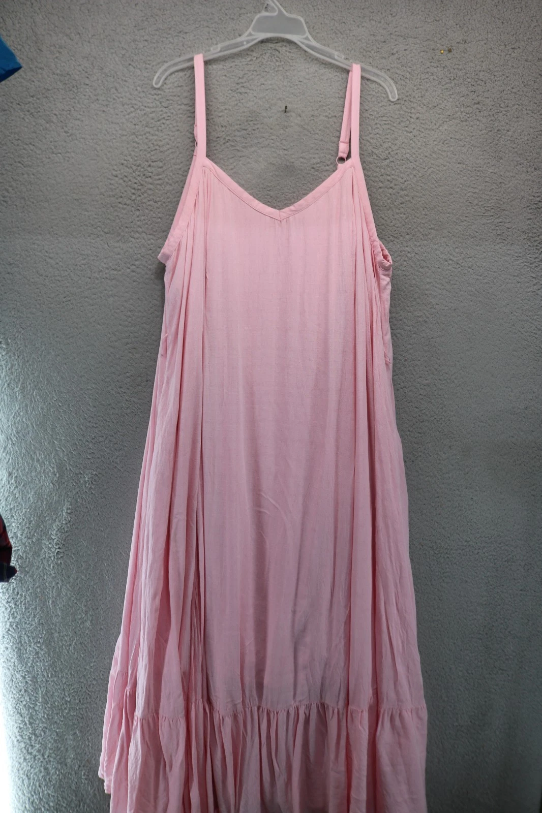 Torrid Pink Strappy Maxi Dress-Size 3X-Ruffles-Lined-Beachy-Coastal-Vacation
Opens in a new window o