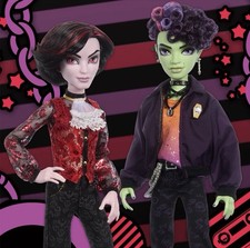Monster High Kieran Valentine and Spelldon Cauldronello Dolls 2 In hand