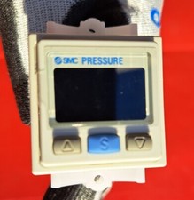 SMC ZSE30A-01-B-MG-X510 ZSE30A01BMGX510  high-precision digital pressure switch