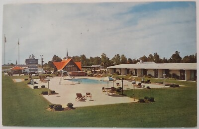 Vintage Postcard Howard Johnsons Dunn North Carolina AA11
