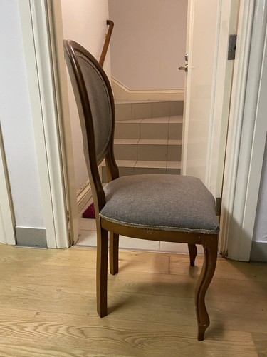 Italian design 6-8 seater dining table with chairs - Picture 5 of 9