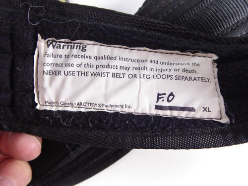 Arc'Teryx Climbing Harness Size XL with Belay Device Fast Ship - Picture 6 of 9