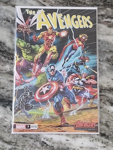 AVENGERS #7 - Castellani Avengers 60th Wraparound Variant