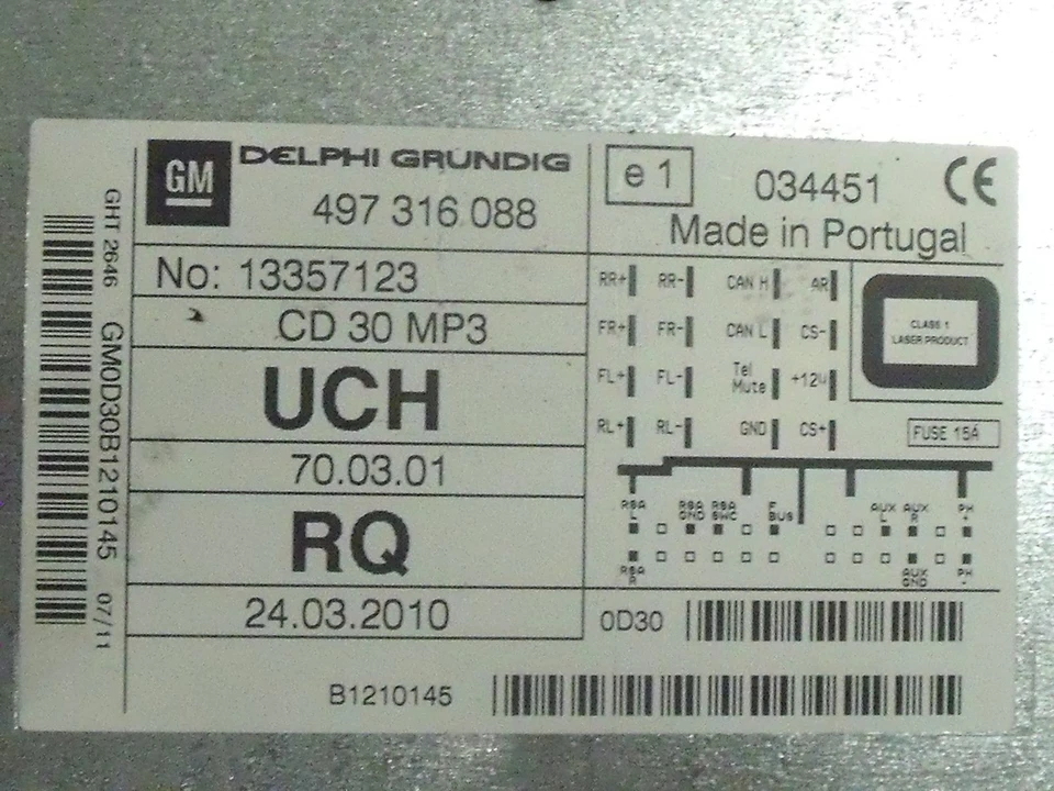 Opel Zafira B Radio Piano Black CD30 MP3 13357123 "entheiratet" - Bild 2 von 2