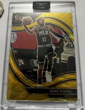 2020-21 Panini Select Trae Young #227 Courtside Black Gold Prizm