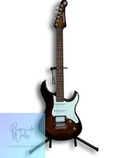 Chitarra elettrica YAMAHA PACIFICA con supporto per chitarra e custodia morbida