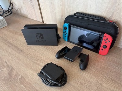 Nintendo Switch Pack. slightly used. comes With Everything In Photo ￼￼
