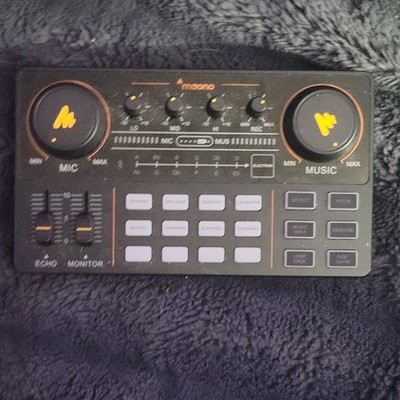 Maono MaonoCaster Lite AU-AM200 Podcast Console USB-C Effects Sound Pads