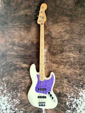 2023 Fender Player II Jazz Bass Polar White Maple Fingerboard Purple Pickguard
