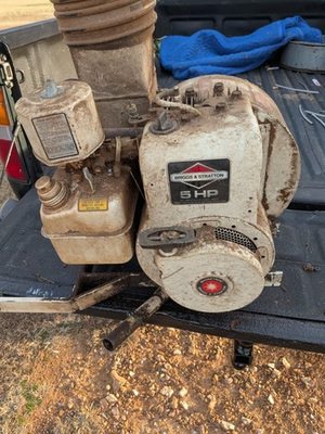#ad Vintage Briggs And Stratton 5hp Engine With A E Z Rake Vacuum $110.00