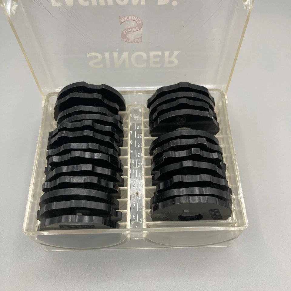 24 discos planos de moda Singer con estuche de plástico original Foto 2 de 2