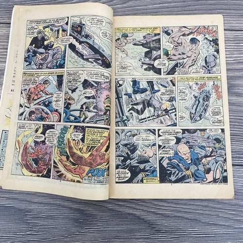 Marvel The Invaders # 3 Cap VS Namor VS Torcia 1975 - Foto 4 di 5
