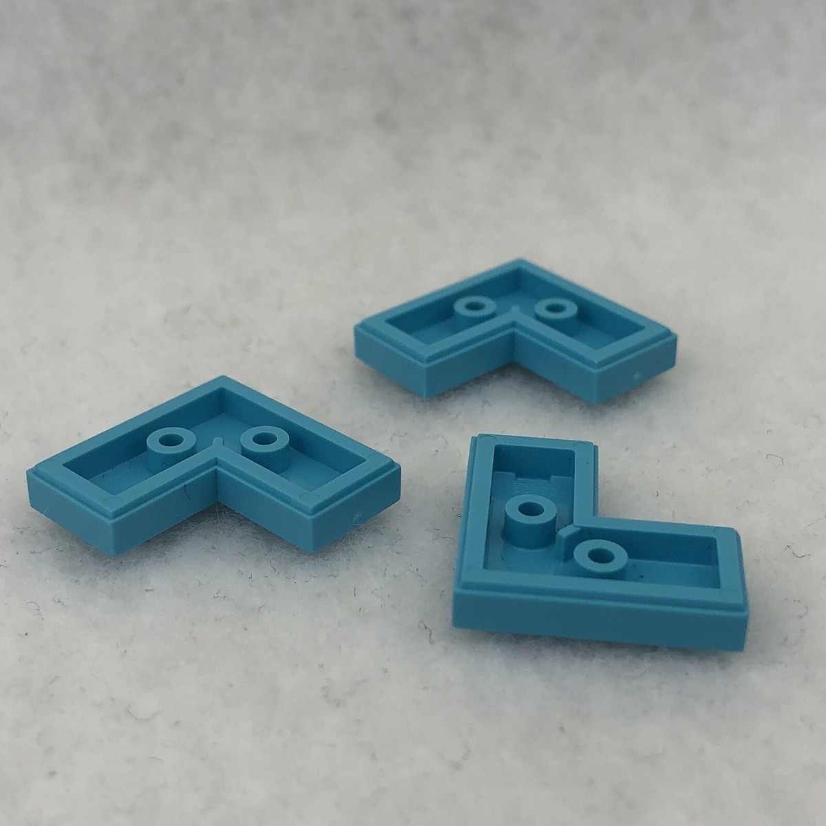 LEGO 14719 Medium Azure Tile 2 x 2 Corner (x3) | eBay