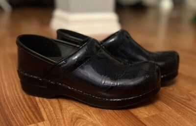 Dansko Clogs Size 39 Women s Basic Professional Non Slip Nurse Bartender