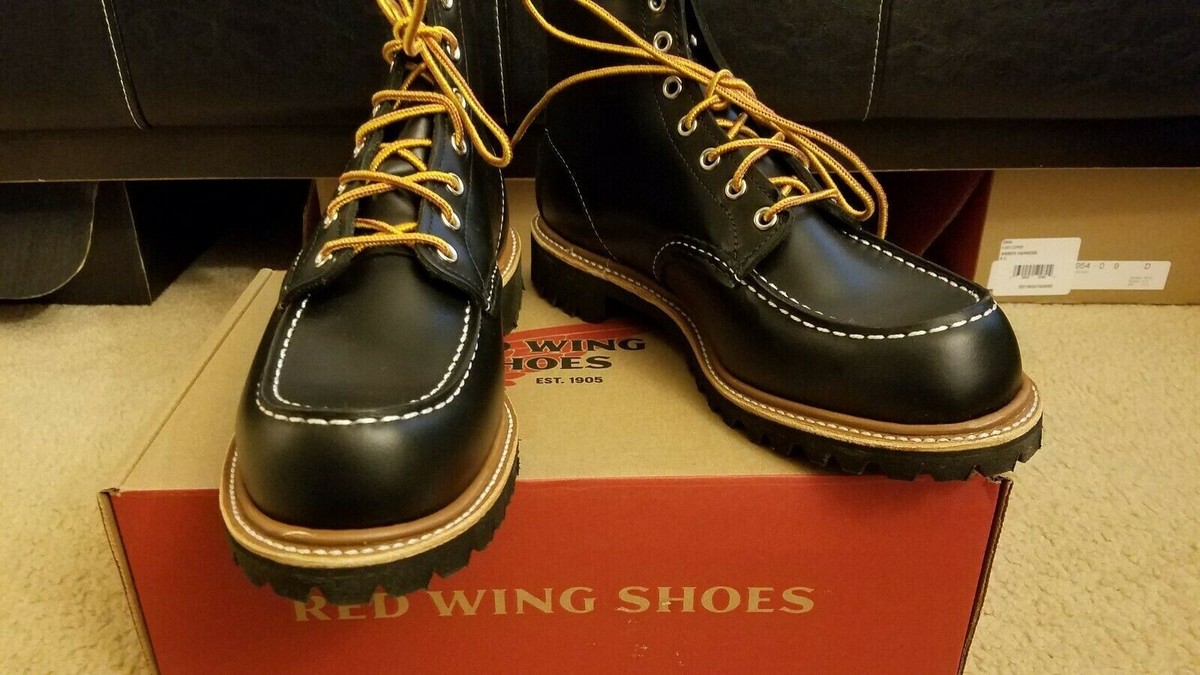 Brand new in Box RARE Red Wing 8176 boots in Black Skagway Brand new in Box RARE Red Wing 8176 boots in Black Skagway
