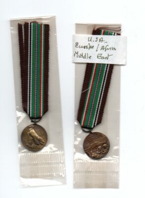 MINIATURMEDAILLE. VEREINIGTE STAATEN VON AMERIKA. EUROPA/AFRIKA/NAHOSTFELDZUG
