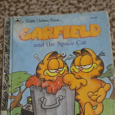 Little Golden Books Garfield and the Space Cat Hardcover Illustrated Ages 4-8