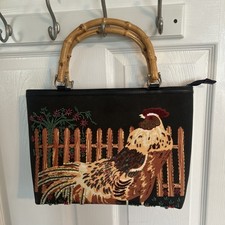Borsa a mano vintage gallo con perline e manici in bambù made in Hong Kong 15,5”x10”x4”