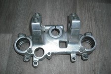 HONDA MAGNA V65 VF1100 TRIPLE TREE TOP YOLK MONTAGE