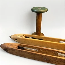 2 x Vintage Tru-Loc Weaving Boat Shuttles 16.5" Truloc Draper USA + Spool