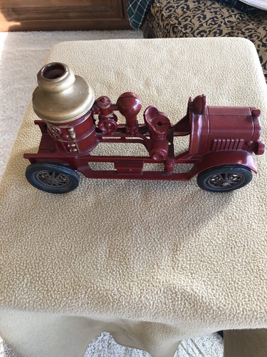 Vintage Hubley Cast Iron Fire Pumper Truck, CA 1930’s - Zdjęcie 2 z 12
