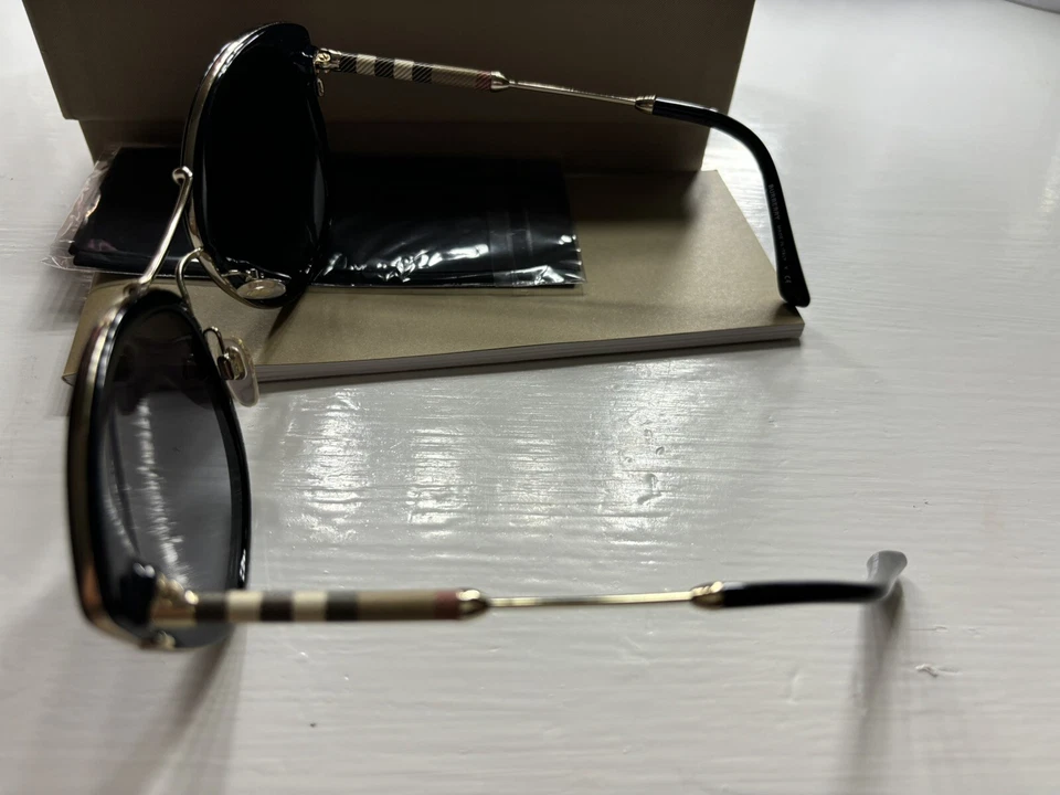 Burberry Sunglasses BE 4251Q 30018G Black Grey Gradient Cat Eye - Image 3 of 4