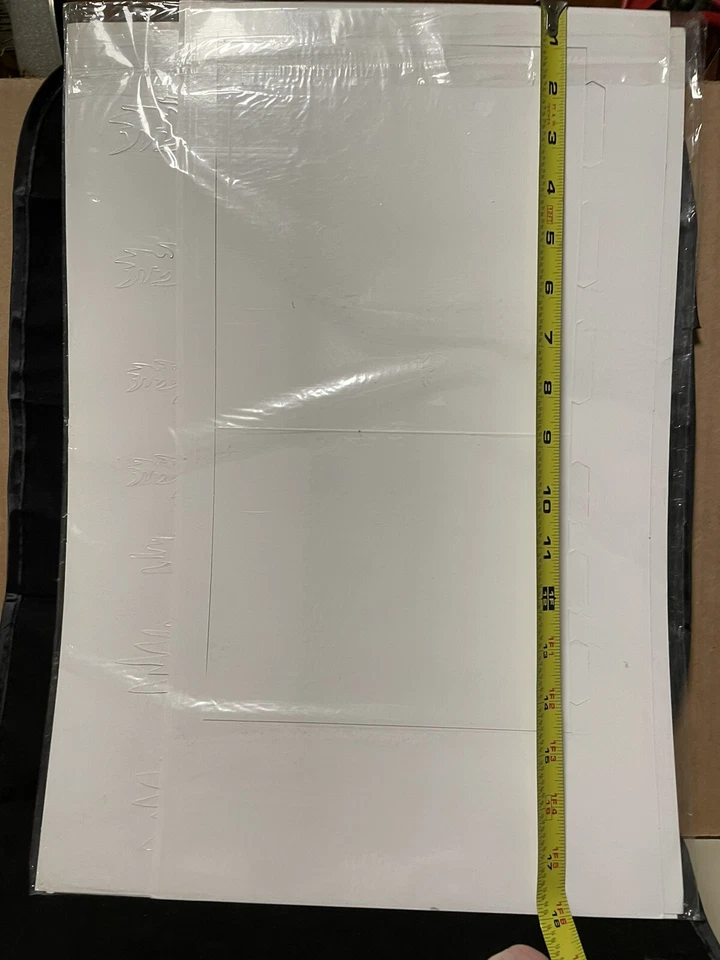 TOY2R Vinyl Designer Figure Urban Art Toy DISPLAY or DIORAMA Rare - Image 3 of 3