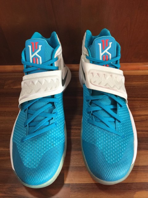 nike kyrie 2 christmas