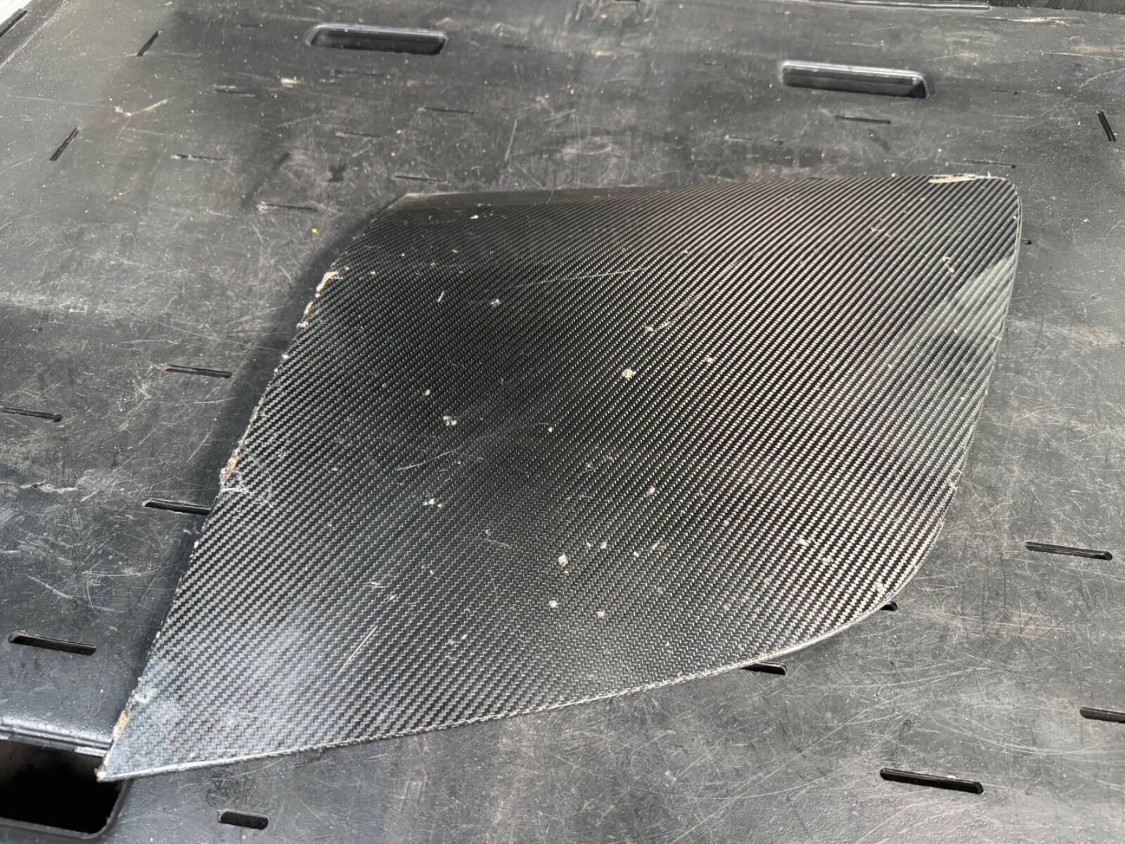17-23 AUDI R8 OEM DRIVER LEFT LOWER QUARTER TRIM CARBON FIBER 4S8853337H