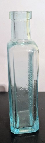 Vtg SPOHN'S DISTEMPER CURE Spohns Medical Co. Goshen, Ind. Glass Bottle 5" Tall - Picture 3 of 9