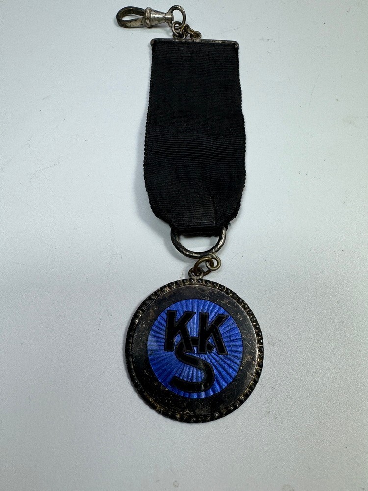 Picture 1 of 3