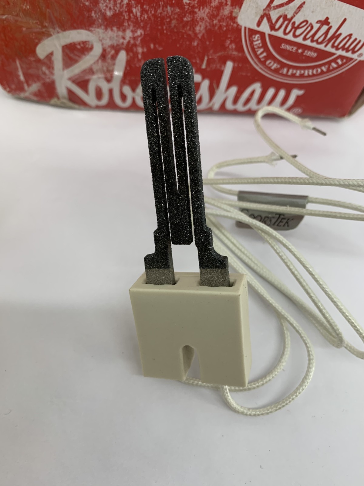 Robertshaw 41-402 Furnace Igniter fits Armstrong Rheem Norton 271W 1642M