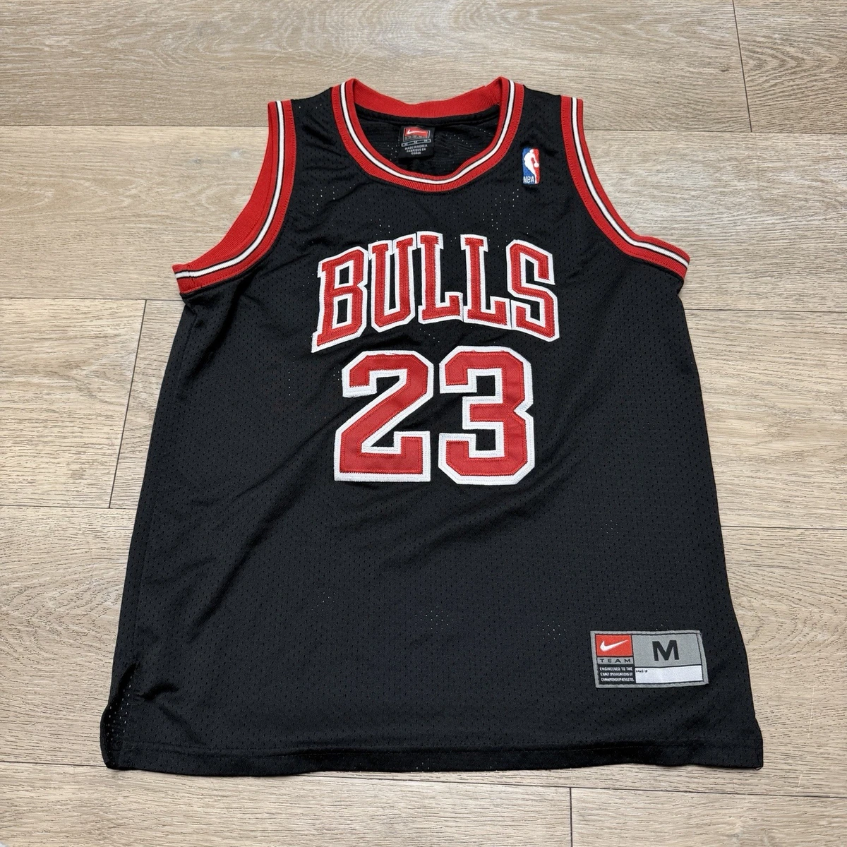 Preços baixos em Michael Jordan Chicago Bulls Preto Fan Jerseys | eBay