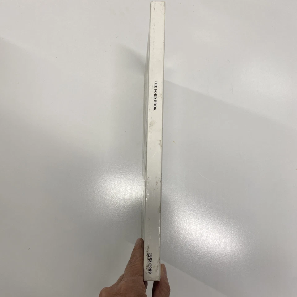 Vintage THE FORD BOOK Models Agency 1988/1989 Hardcover - Image 2 of 4