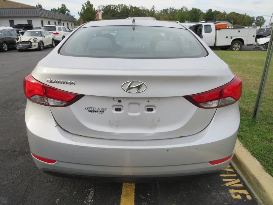 Bandeja de batería Hyundai Elantra 2015 OEM 371503X000 Foto 3 de 4