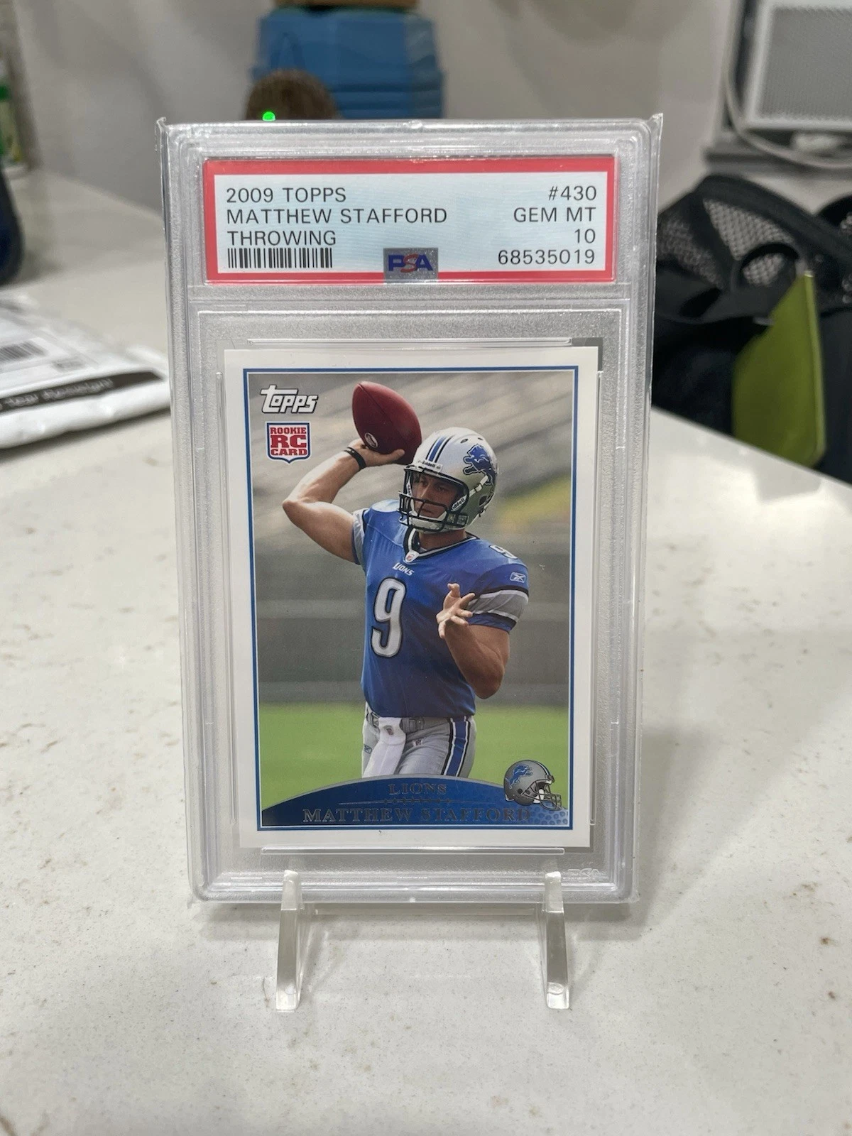 Deal for 2009 Topps - Matthew Stafford #430 Throwing (RC) Lions PSA 10